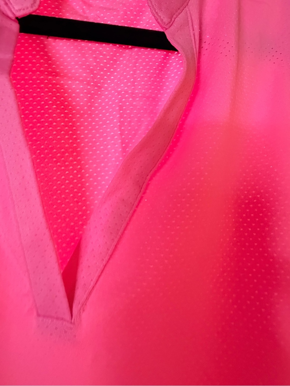 SSYS Hot Pink V-Neck Sleeveless Tank Top with ruffle collar - Picture 3 of 8